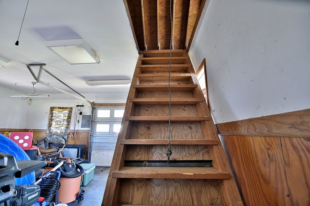 129 Hunter Road Cataula, GA 31804 - Photo 6 of 28 a view of entryway and hall with wooden floor