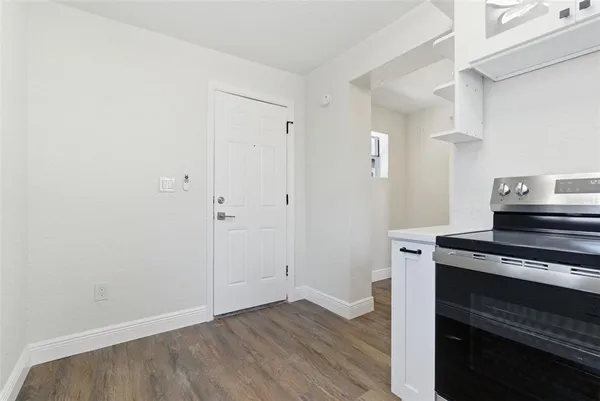 $2,300 | 113 145th Avenue, Unit 6, Madeira Beach, FL 33708