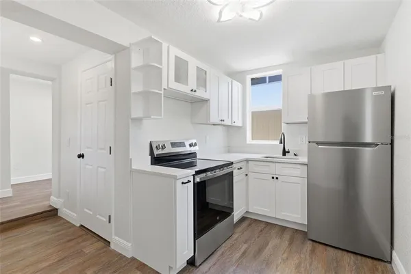 $2,300 | 113 145th Avenue, Unit 6, Madeira Beach, FL 33708