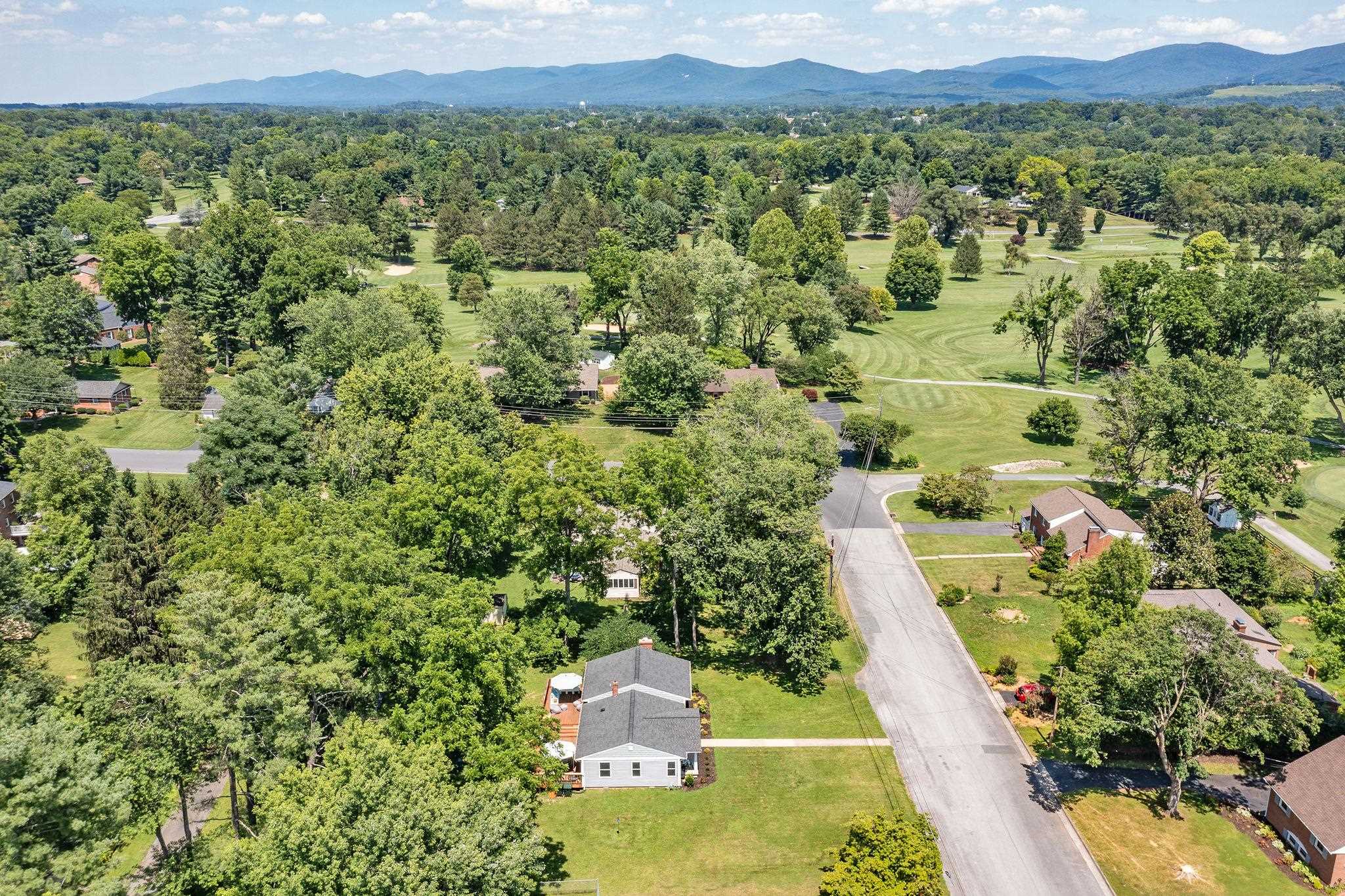 1215 Chatham Road Waynesboro, VA 22980 - Photo 21 of 59 Gallery Image 21