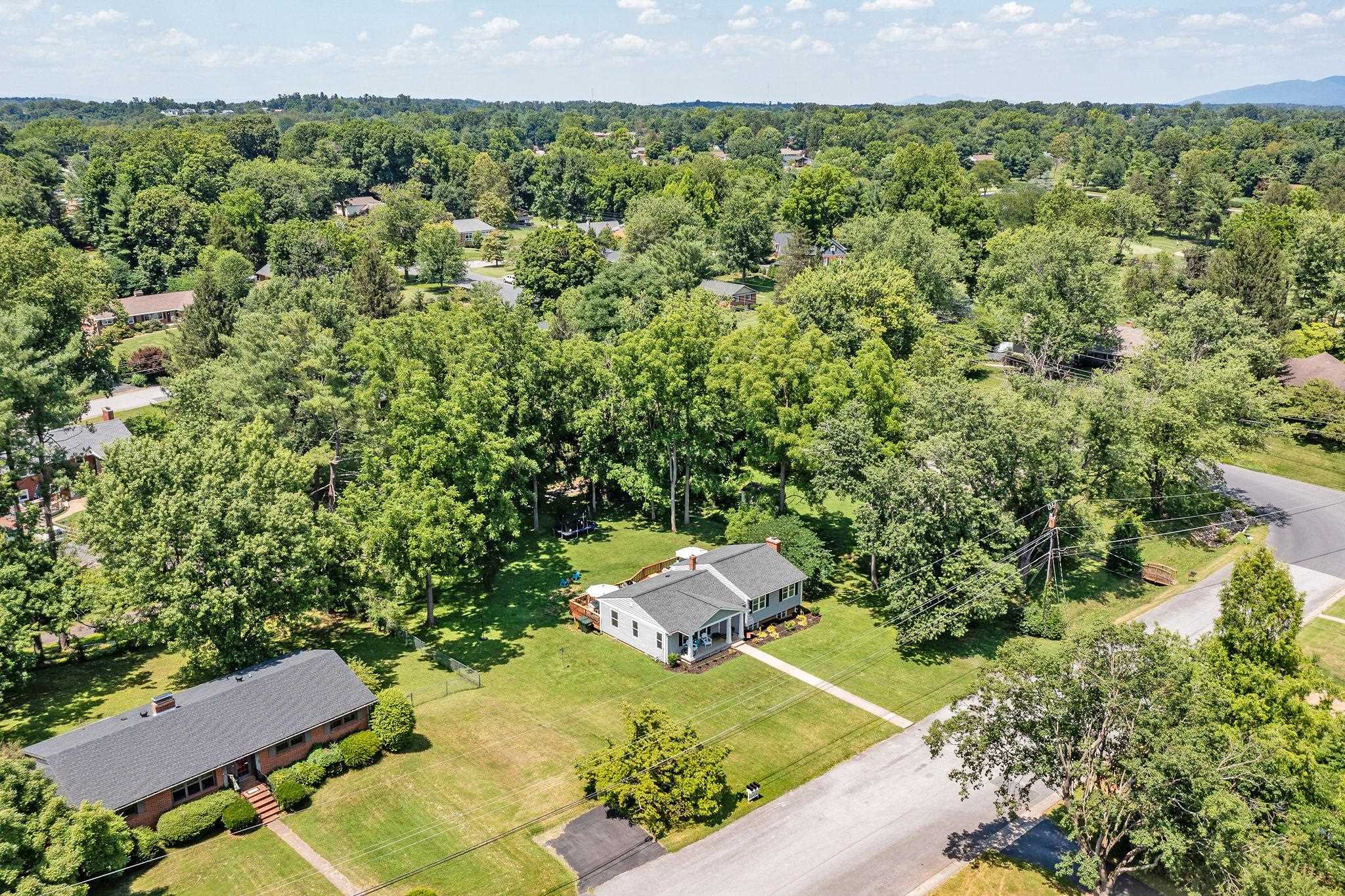 1215 Chatham Road Waynesboro, VA 22980 - Photo 22 of 59 Gallery Image 22