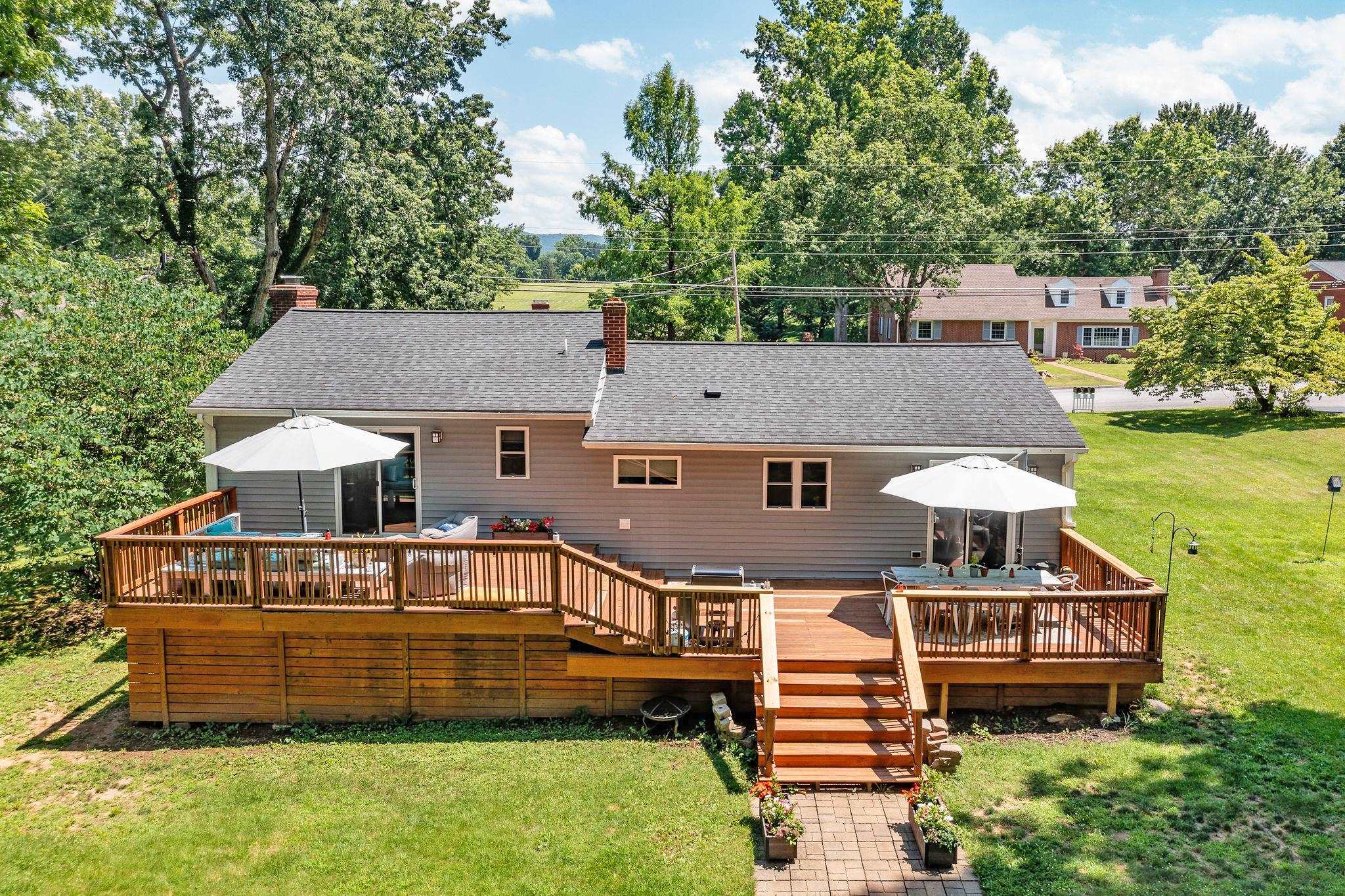 1215 Chatham Road Waynesboro, VA 22980 - Photo 7 of 59 Gallery Image 7