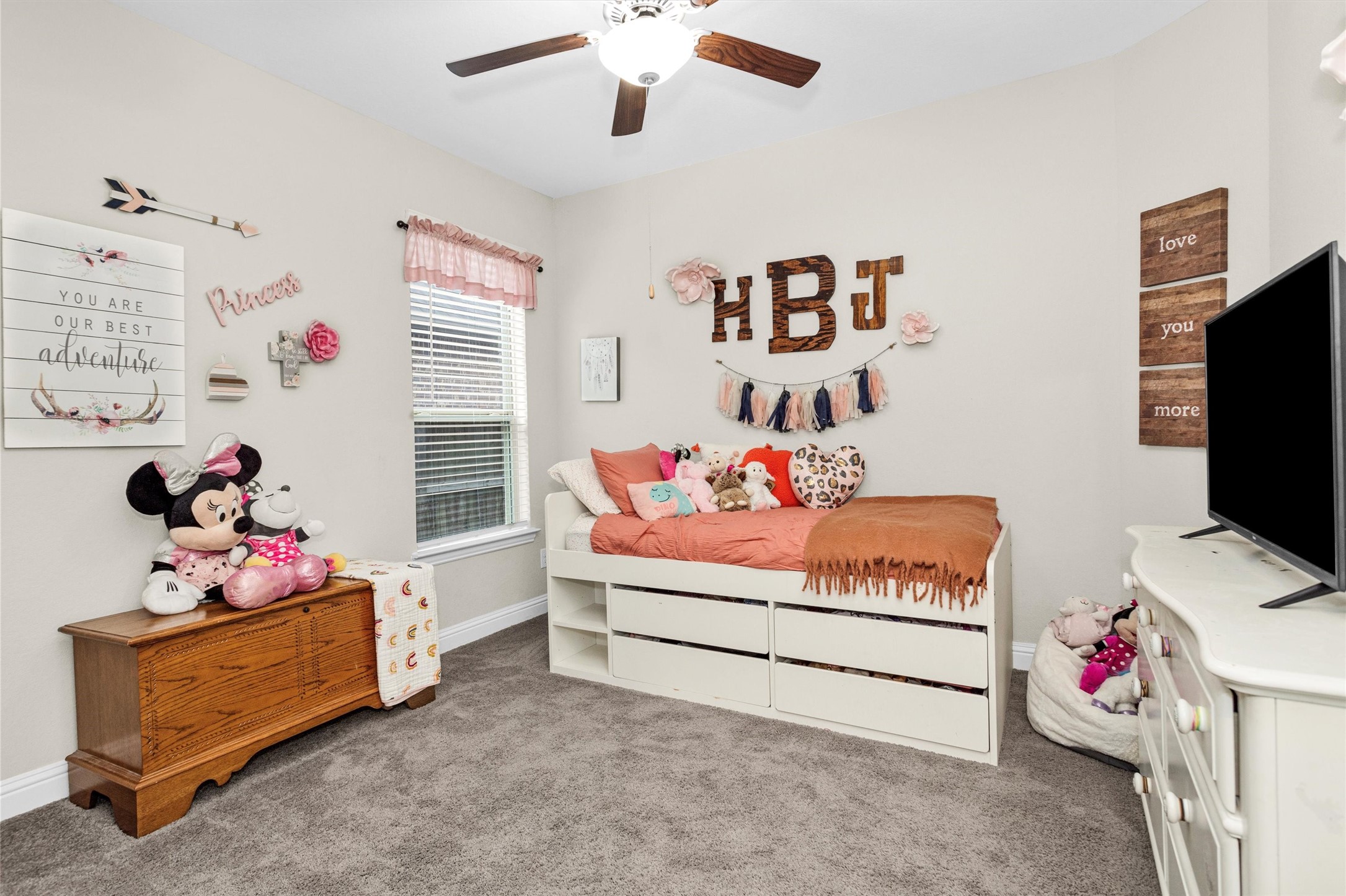 3622 Lister Drive Rosharon, TX 77583 - Photo 24 of 44 a bedroom with a bed and a flat screen tv