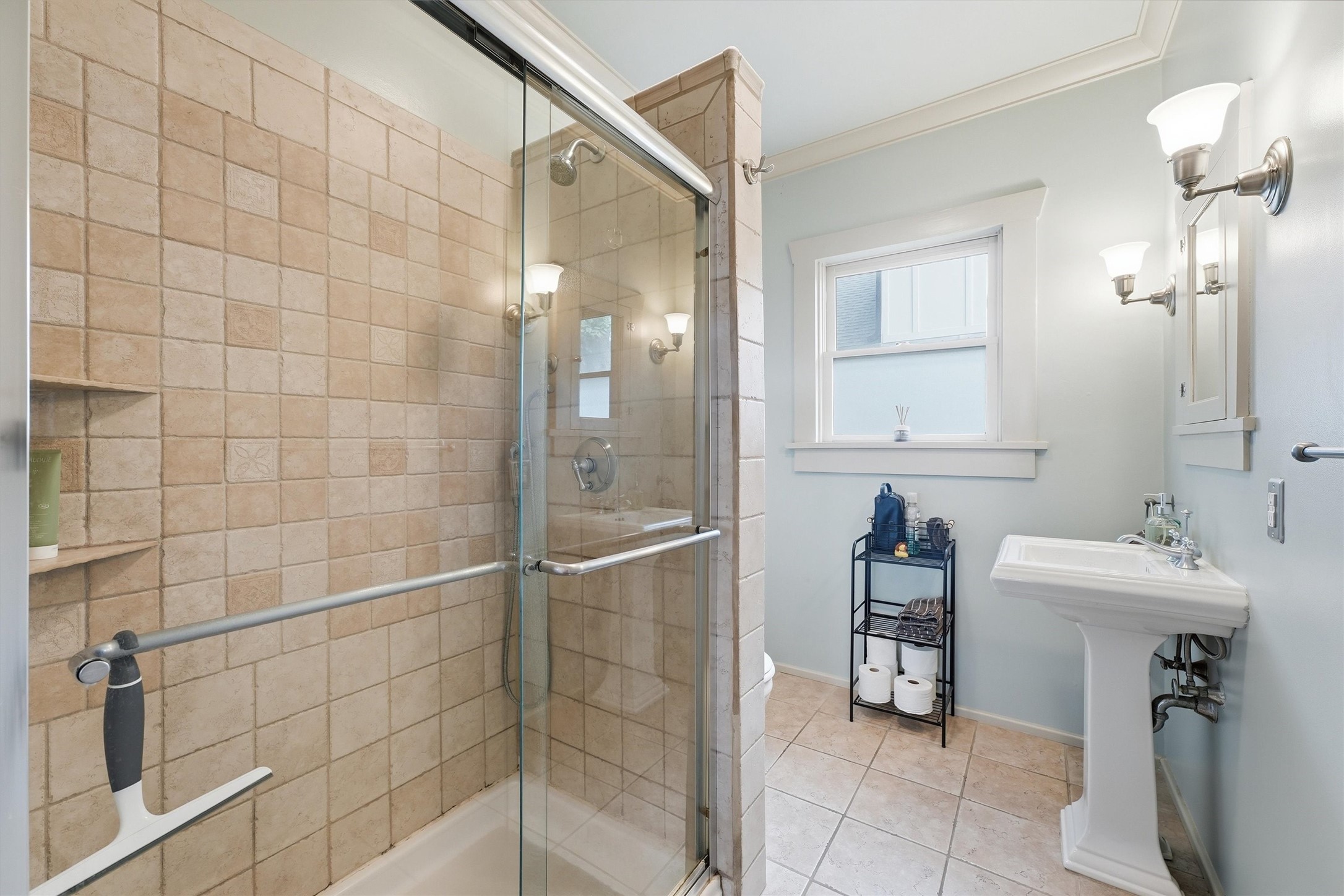1114 Merrill Street Houston, TX 77009 - Photo 9 of 34