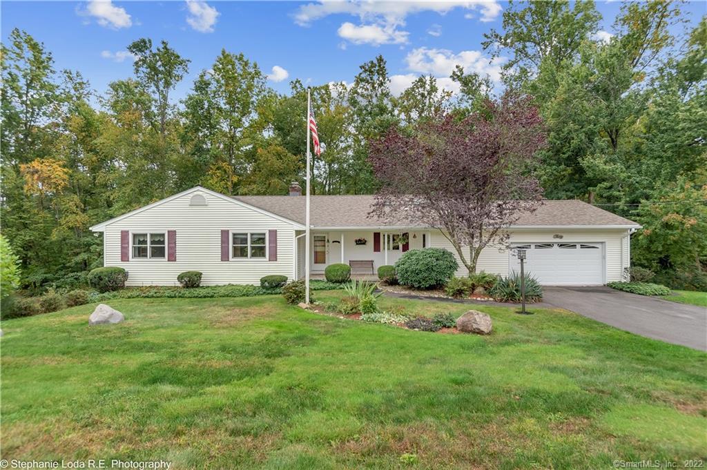 Ranch with 4 bedrooms, 2.5 baths, 2 car garage