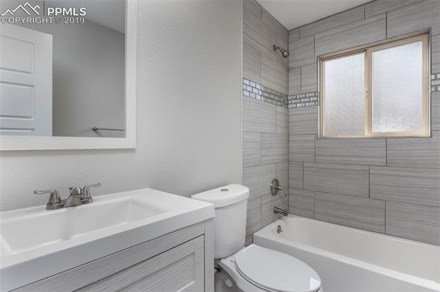 4349 Ridgeglen Road Colorado Springs, CO 80918 - Photo 21 of 36