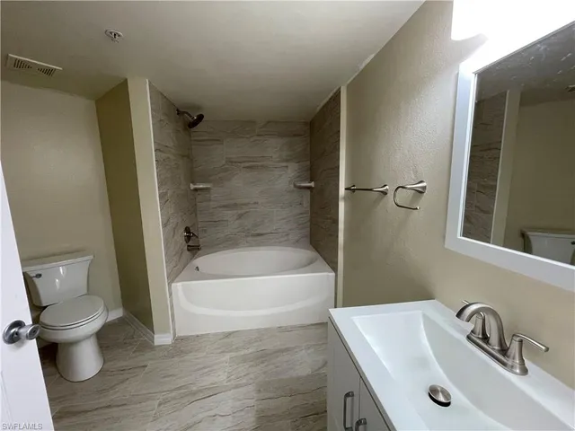 $1,995 | 8736 River Homes Lane, Unit 7208, Bonita Springs, FL 34135