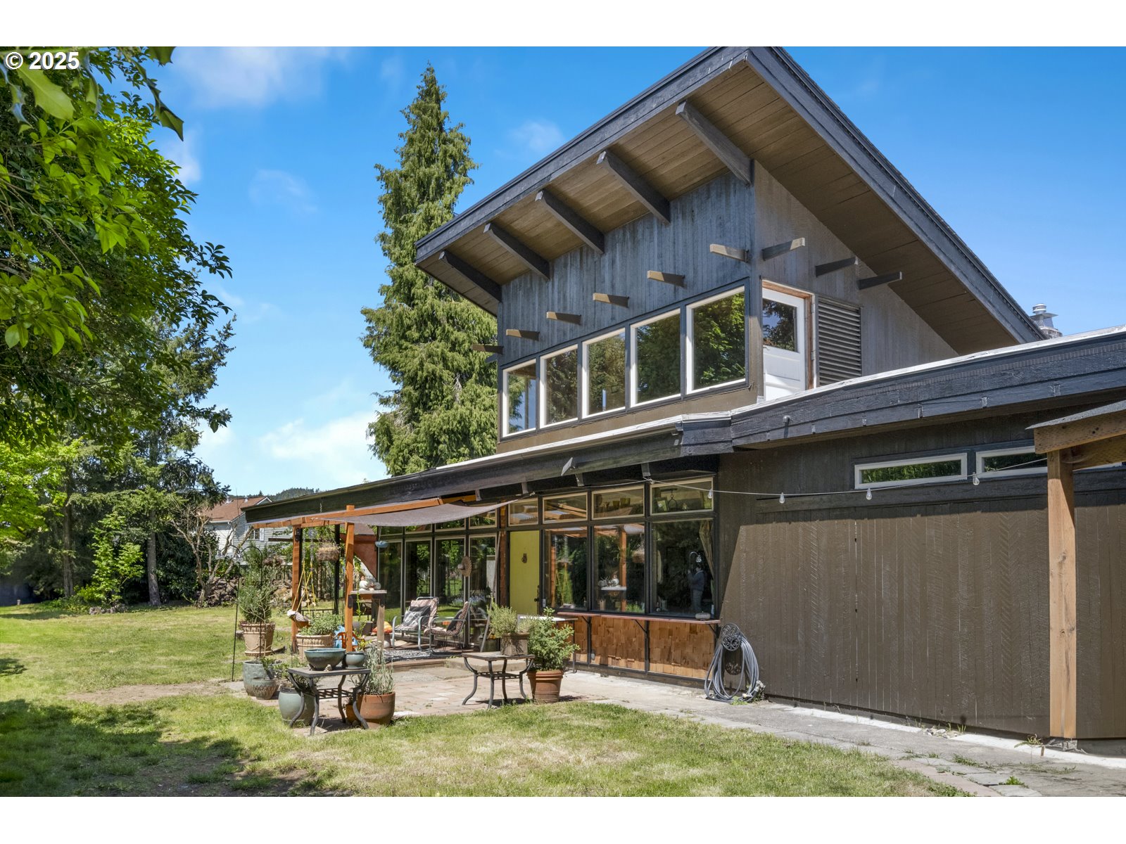 51771 Southwest Old Portland Road Scappoose, OR 97056 - Photo 2 of 48 Gallery Image 2