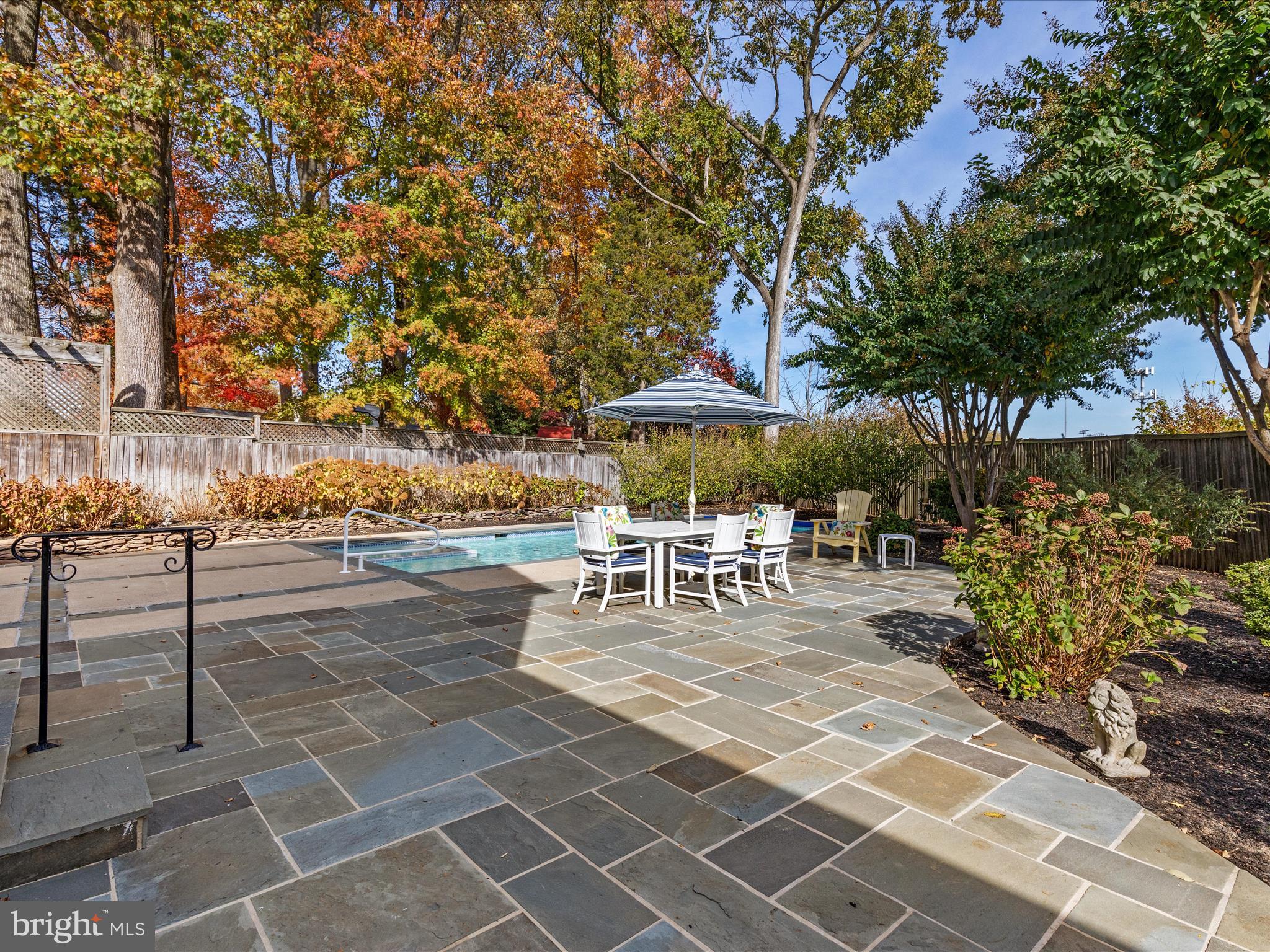 2E6A1979_933 Ridge Dr - Absolute Altitude - 10 - 2