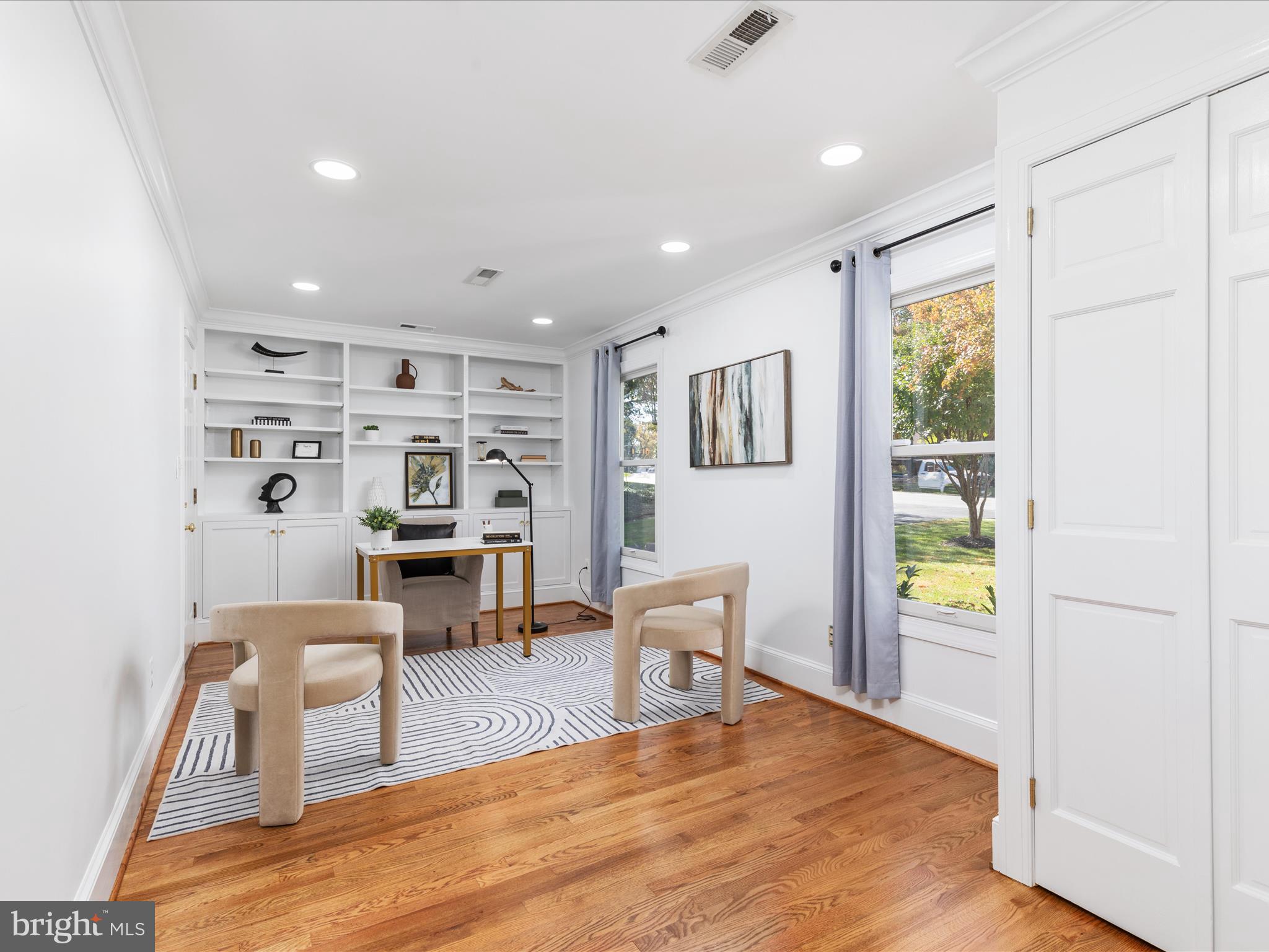 933 Ridge Drive McLean, VA 22101 - Photo 15 of 71 2E6A1718_933 Ridge Dr - Absolute Altitude - 10 - 2