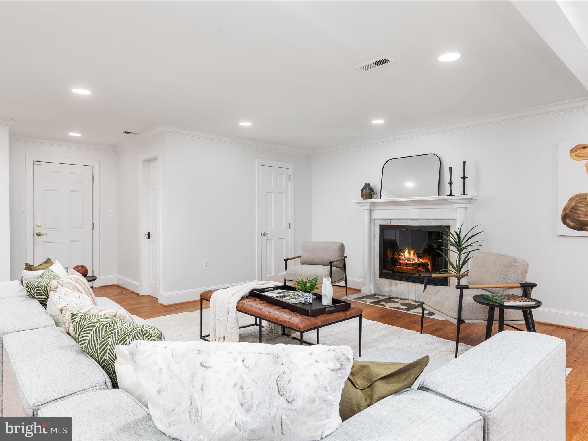 933 Ridge Drive McLean, VA 22101 - Photo 29 of 71 2E6A1812_933 Ridge Dr - Absolute Altitude - 10 - 2