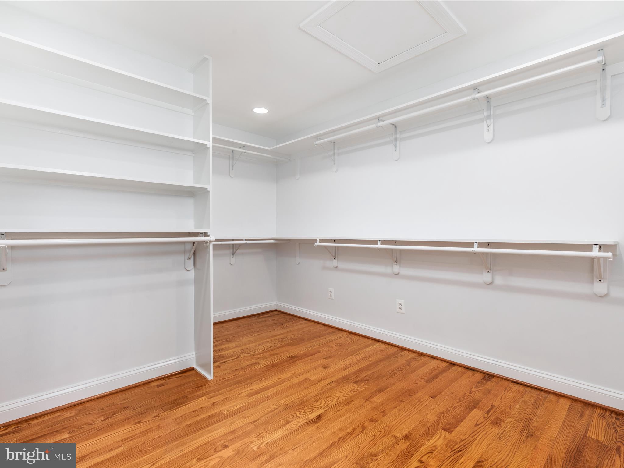 933 Ridge Drive McLean, VA 22101 - Photo 41 of 71 2E6A1885_933 Ridge Dr - Absolute Altitude - 10 - 2