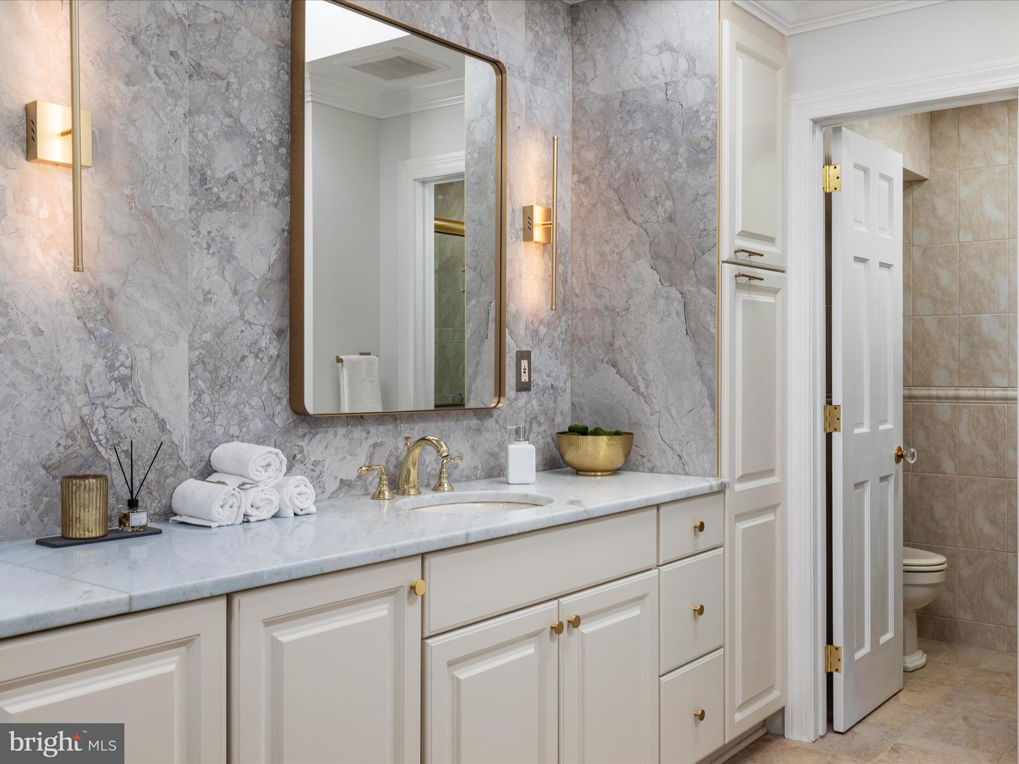 933 Ridge Drive McLean, VA 22101 - Photo 45 of 71 2E6A1907_933 Ridge Dr - Absolute Altitude - 10 - 2