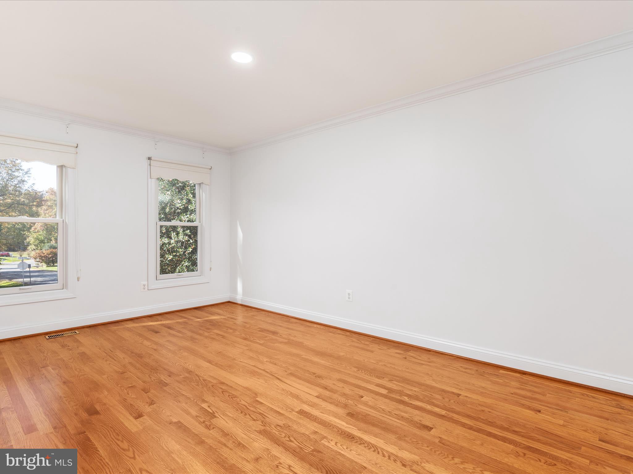 933 Ridge Drive McLean, VA 22101 - Photo 50 of 71 2E6A1844_933 Ridge Dr - Absolute Altitude - 10 - 2