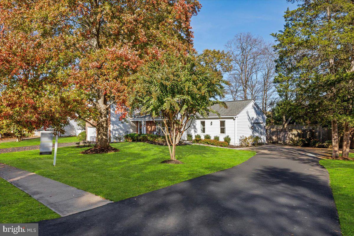 933 Ridge Drive McLean, VA 22101 - Photo 5 of 71