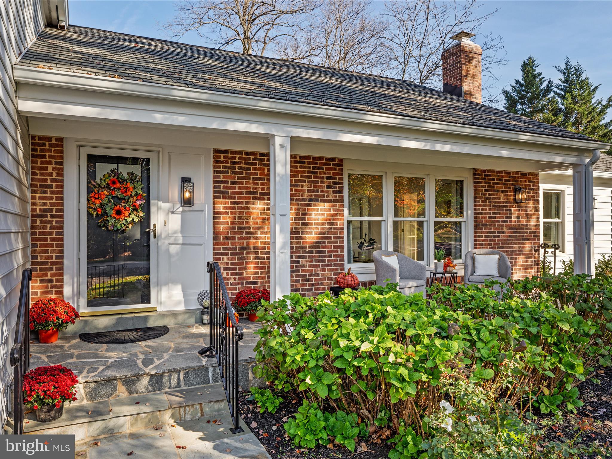 933 Ridge Drive McLean, VA 22101 - Photo 7 of 71 2E6A2064_933 Ridge Dr - Absolute Altitude - 10 - 2