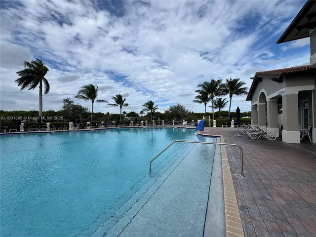 $359,990 | 22411 Southwest 88th Place, Unit 1426, Cutler Bay, FL 33190