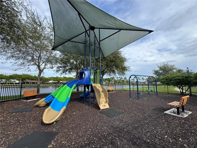 $359,990 | 22411 Southwest 88th Place, Unit 1426, Cutler Bay, FL 33190