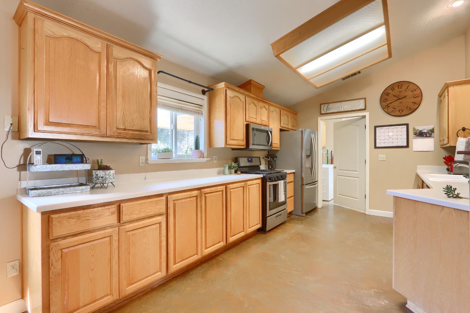 3899 La Rosa Road Mariposa, CA 95338 - Photo 10 of 58 Gallery Image 10