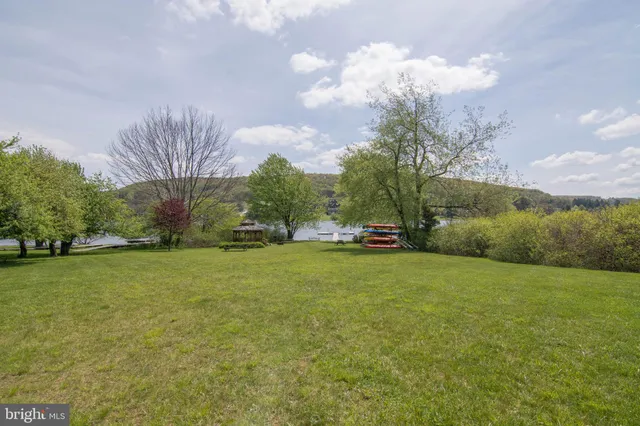 $394,000 | 5 Lakeview Court, Unit 5C, McHenry, MD 21541