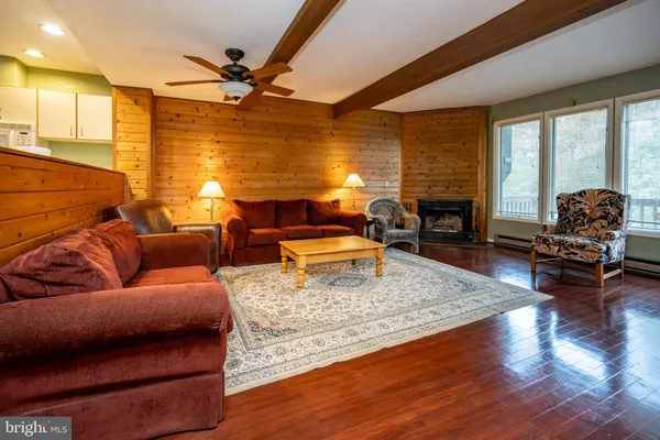 $389,000 | 5 Lakeview Court, Unit 5C, McHenry, MD 21541