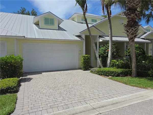$2,200 | 417 Pineapple Square Southwest, Unit 417, Vero Beach, FL 32962