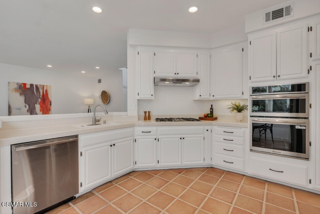 3842 Timberridge Road Moorpark, CA 93021 - Photo 18 of 75 3842 Timberridge Rd- HsHProd-43