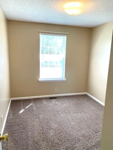 $1,050 | 101 Grant Avenue, Oak Grove, KY 42262