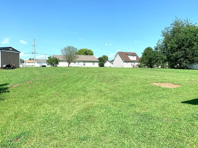 $1,050 | 101 Grant Avenue, Oak Grove, KY 42262