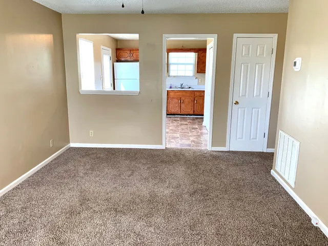 $1,050 | 101 Grant Avenue, Oak Grove, KY 42262