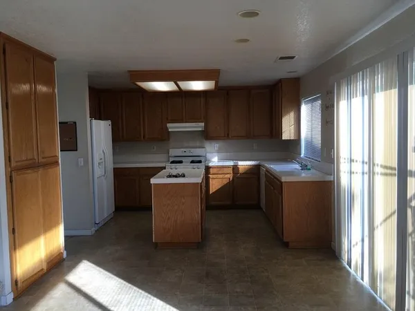 $2,750 | 1756 Countrywood Lane, Tracy, CA 95376