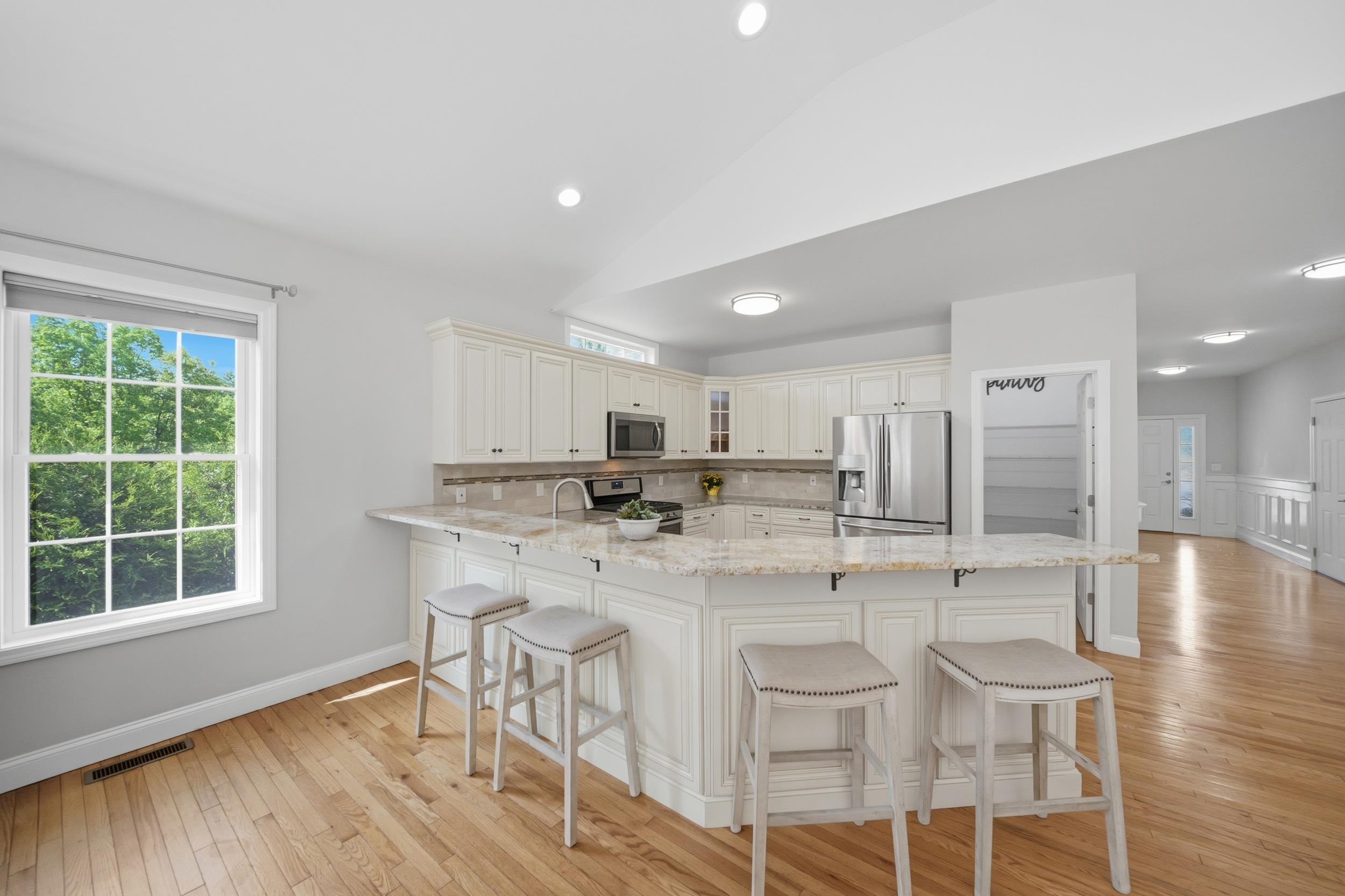 26 Pepper Hill Road Londonderry, NH 03053 - Photo 6 of 47