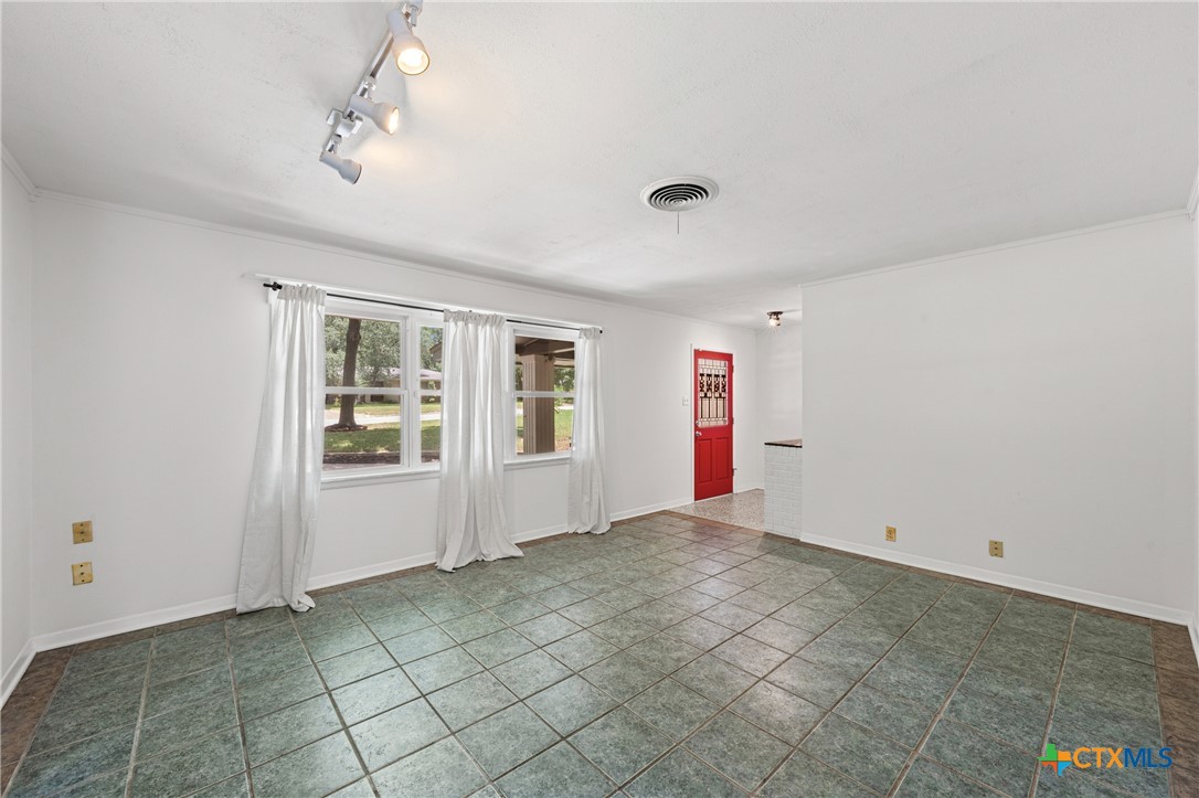 3109 West Ave R Temple, TX 76504 - Photo 11 of 35