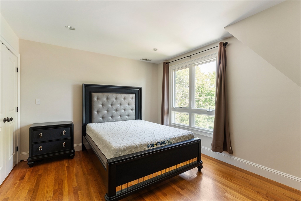 103 Levbert Road, Unit 103 Newton, MA 02459 - Photo 17 of 39