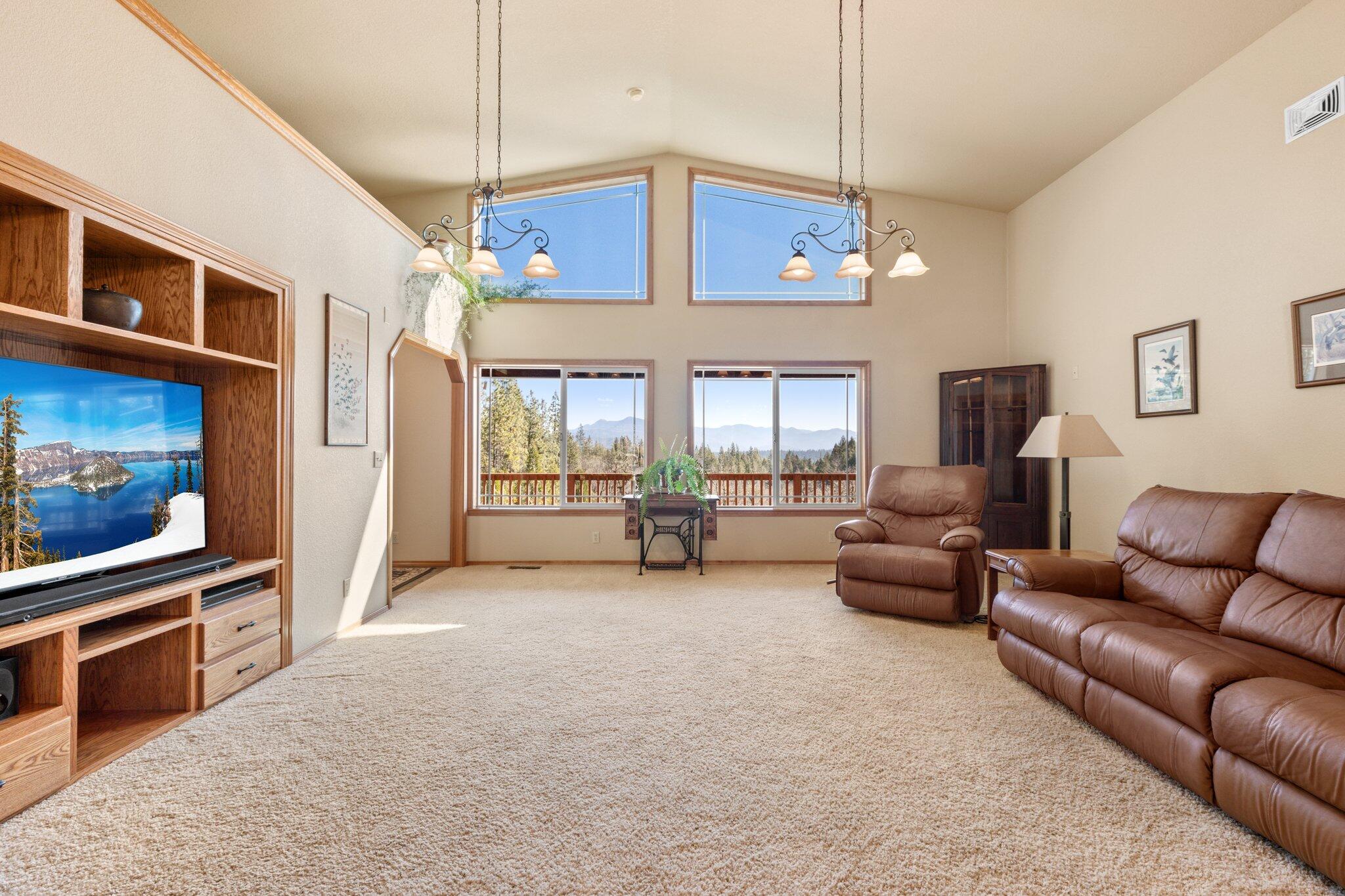 6250 West Side Road Cave Junction, OR 97523 - Photo 14 of 43 13-web-or-mls-IMGL5403