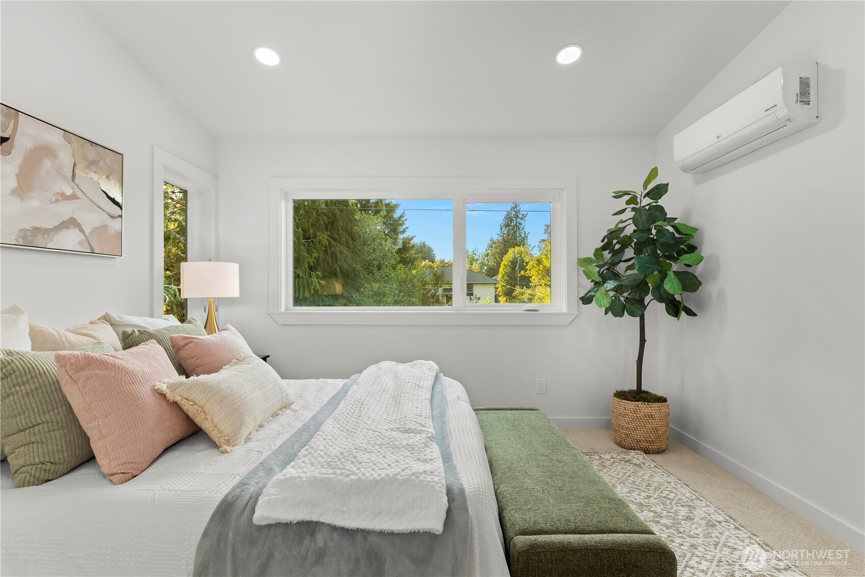 9735 Evanston Avenue North Seattle, WA 98103 - Photo 14 of 20