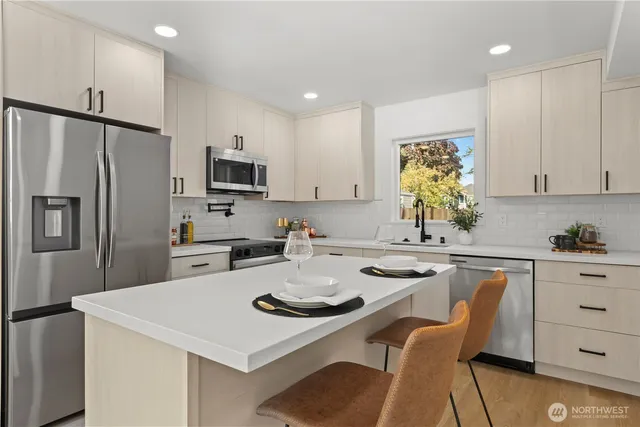 $725,000 | 9735 Evanston Avenue North, Seattle, WA 98103