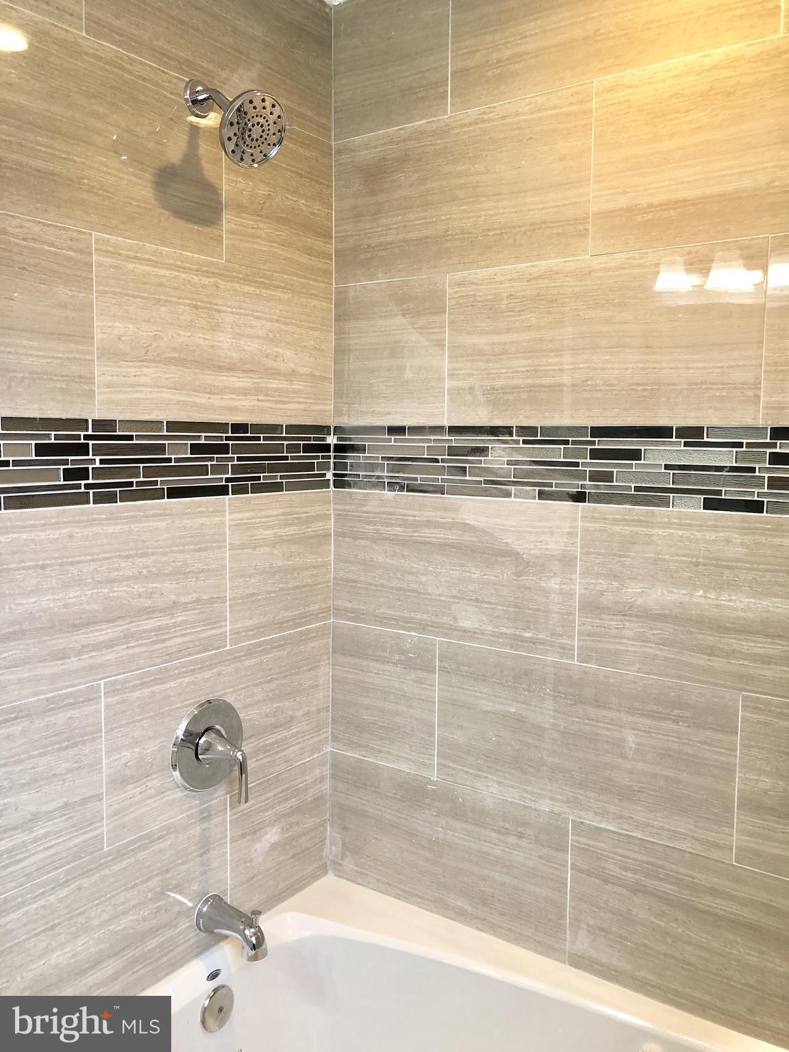 1915 Northbourne Road Baltimore, MD 21239 - Photo 11 of 22 Bath