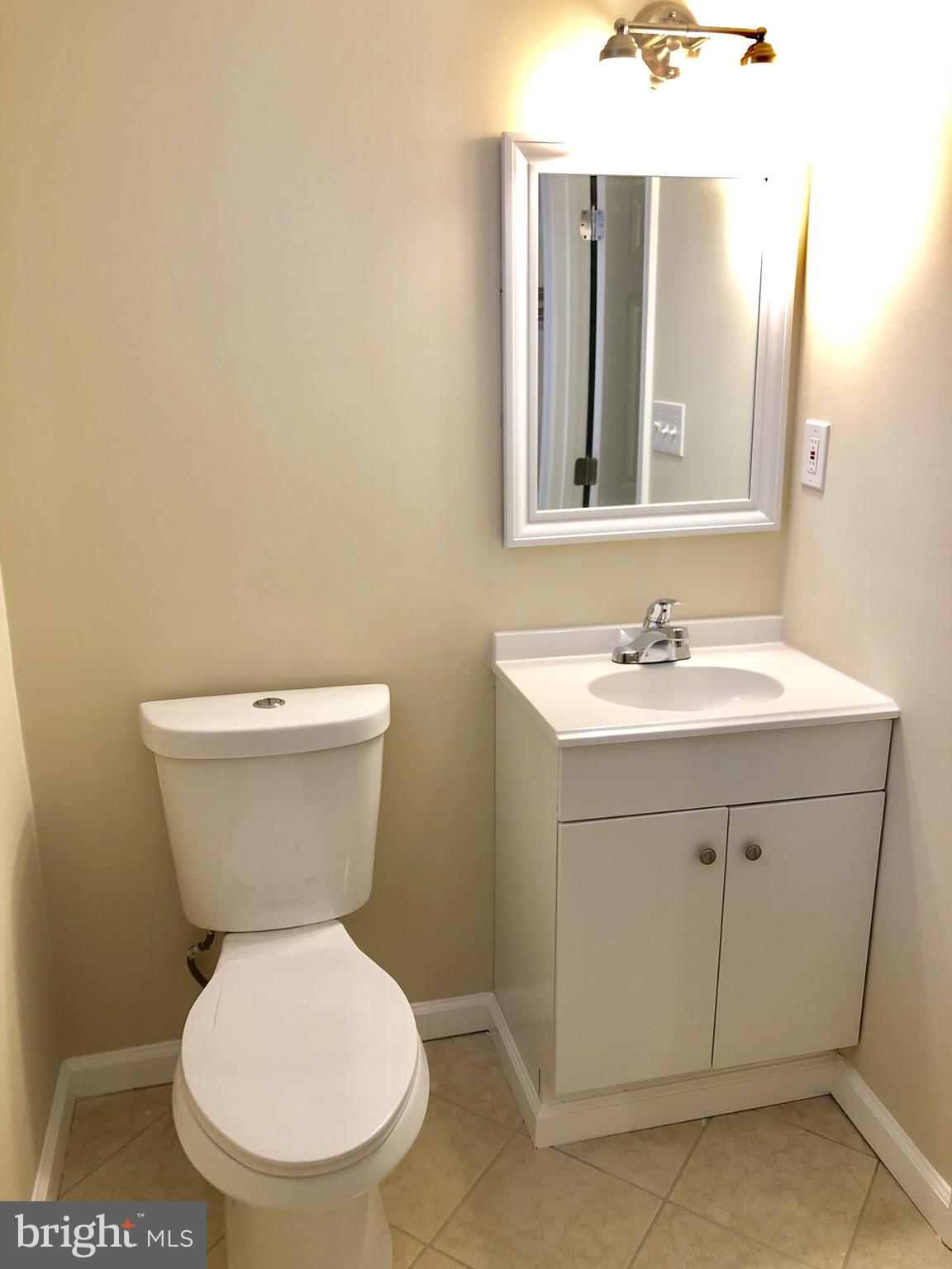 1915 Northbourne Road Baltimore, MD 21239 - Photo 20 of 22 Bath