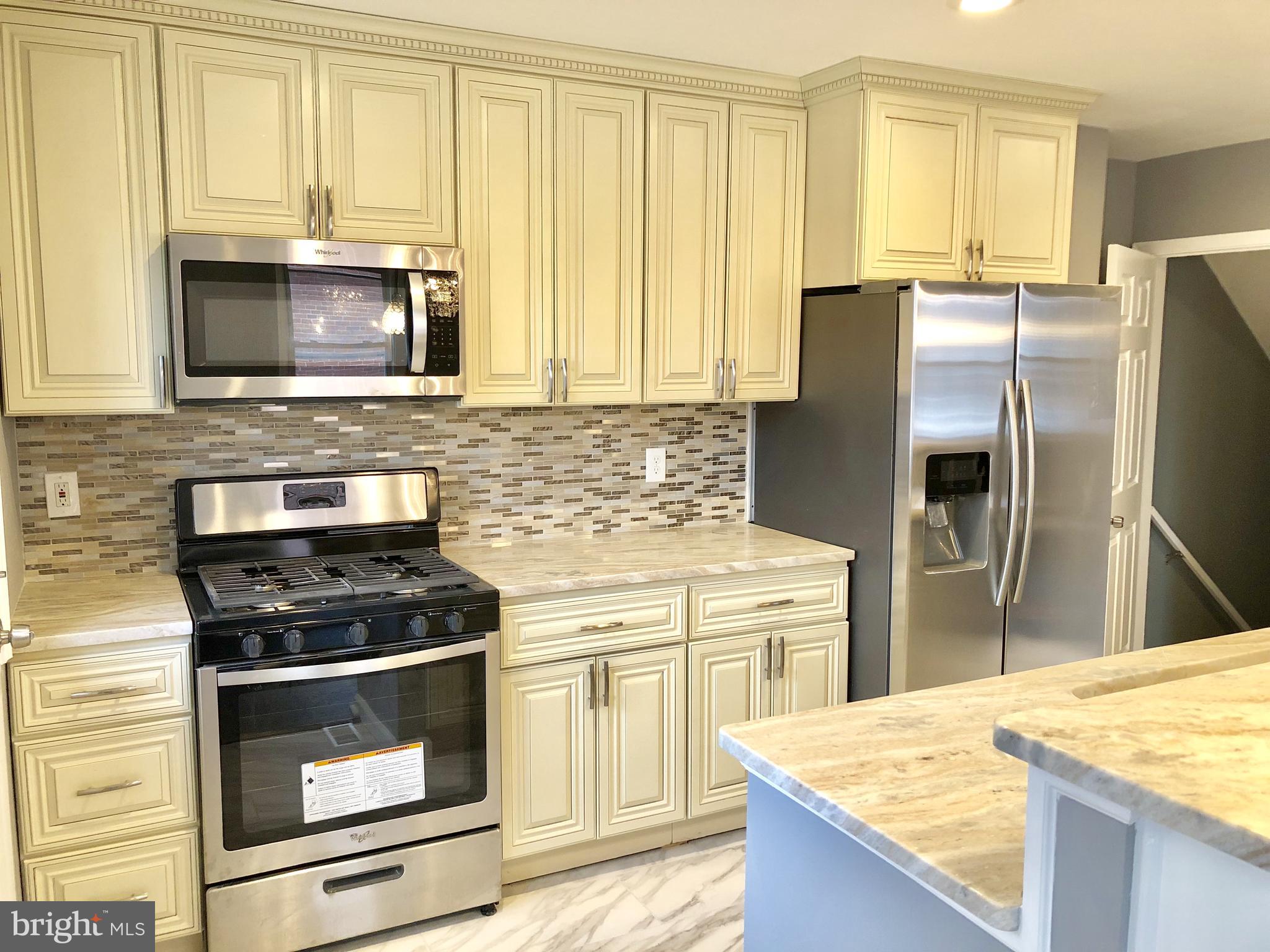 1915 Northbourne Road Baltimore, MD 21239 - Photo 5 of 22 Kitchen