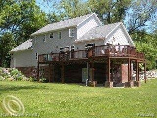 3990 Chilson Road Howell, MI 48843 - Photo 8 of 9 CHILSON REAR.jpg