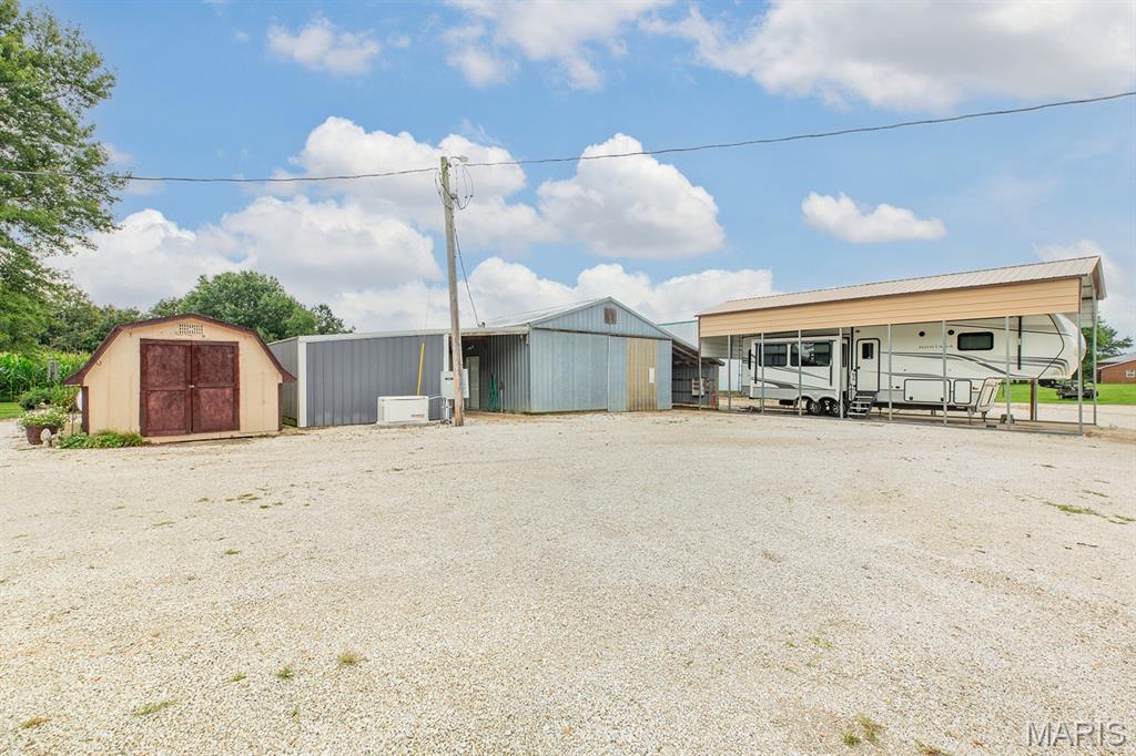 29022 Smith Road Medora, IL 62063 - Photo 27 of 62 Gallery Image 27