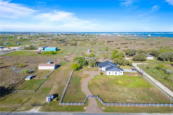 $1,000,000 | 267 Old Salt Lake Road, Rockport, TX 78382