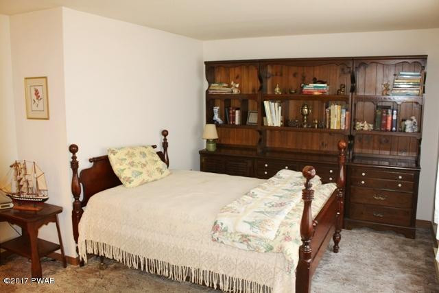 120 Ranger Road Greeley, PA 18425 - Photo 10 of 20 28 Bedroom 2b Master