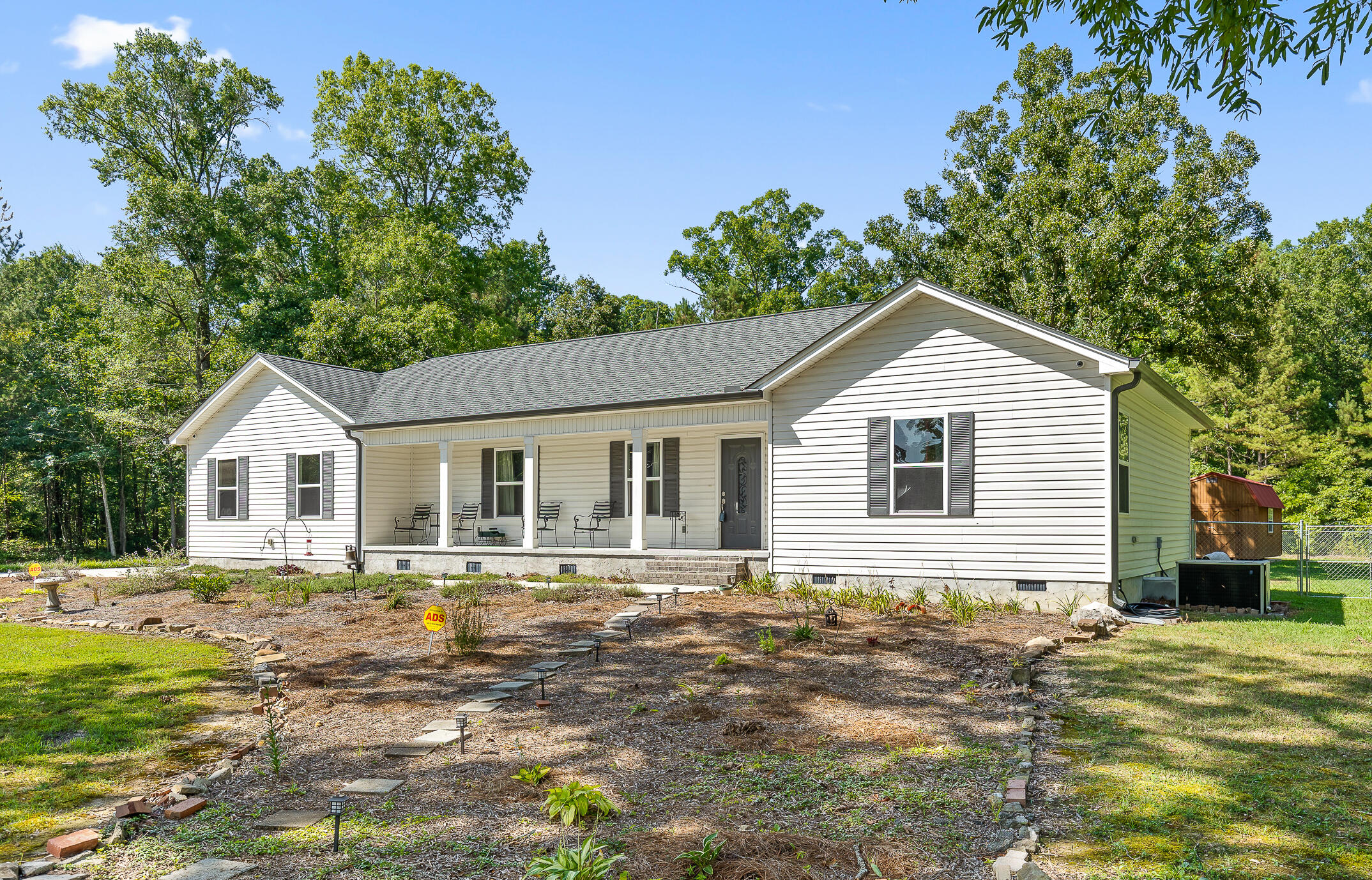1735 Crabtree Road Hixson, TN 37343 - Photo 3 of 37 Crabtree-21
