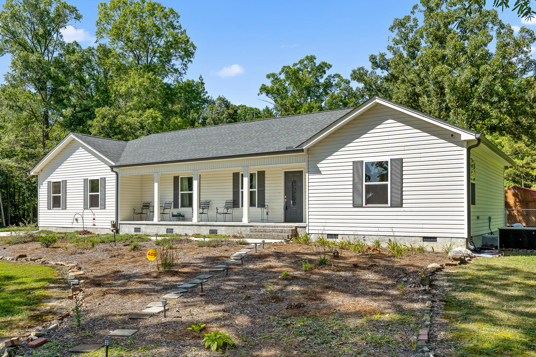 1735 Crabtree Road Hixson, TN 37343 - Photo 4 of 37 Crabtree-22