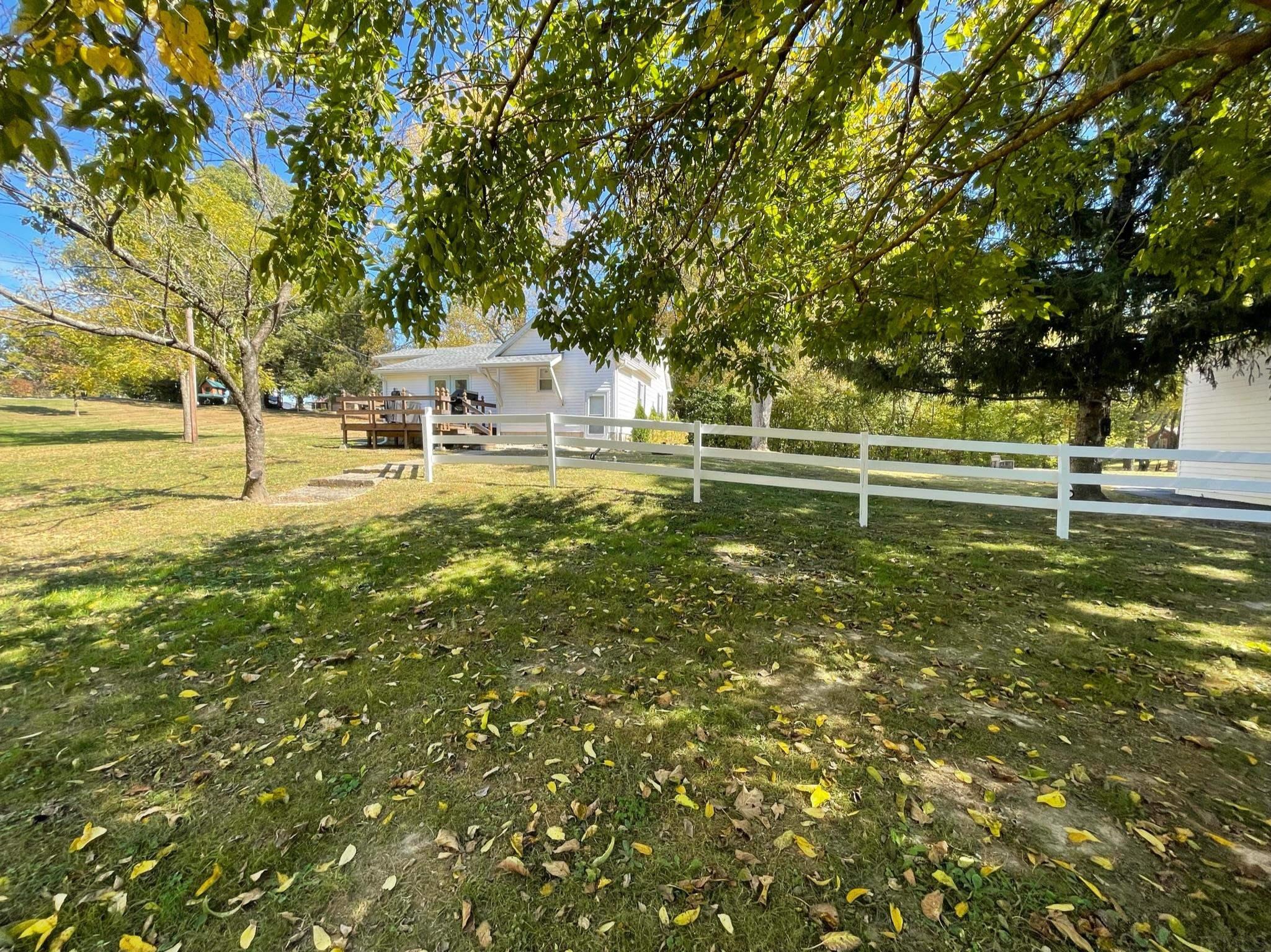 1227 Palestine Road Bedford, IN 47421 - Photo 5 of 36