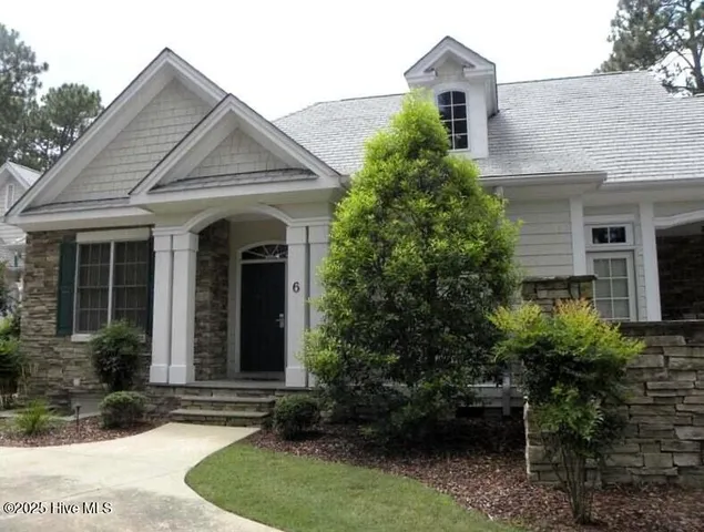 $137,000 | 260 Cochrane Castle Circle, Unit 6, Pinehurst, NC 28374