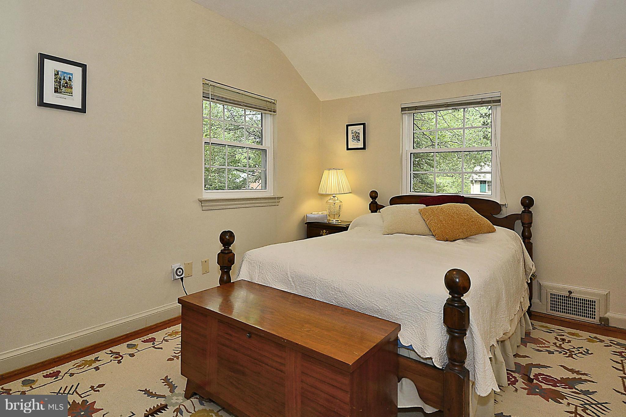 5307 Wakefield Road Bethesda, MD 20816 - Photo 17 of 30 Bedroom