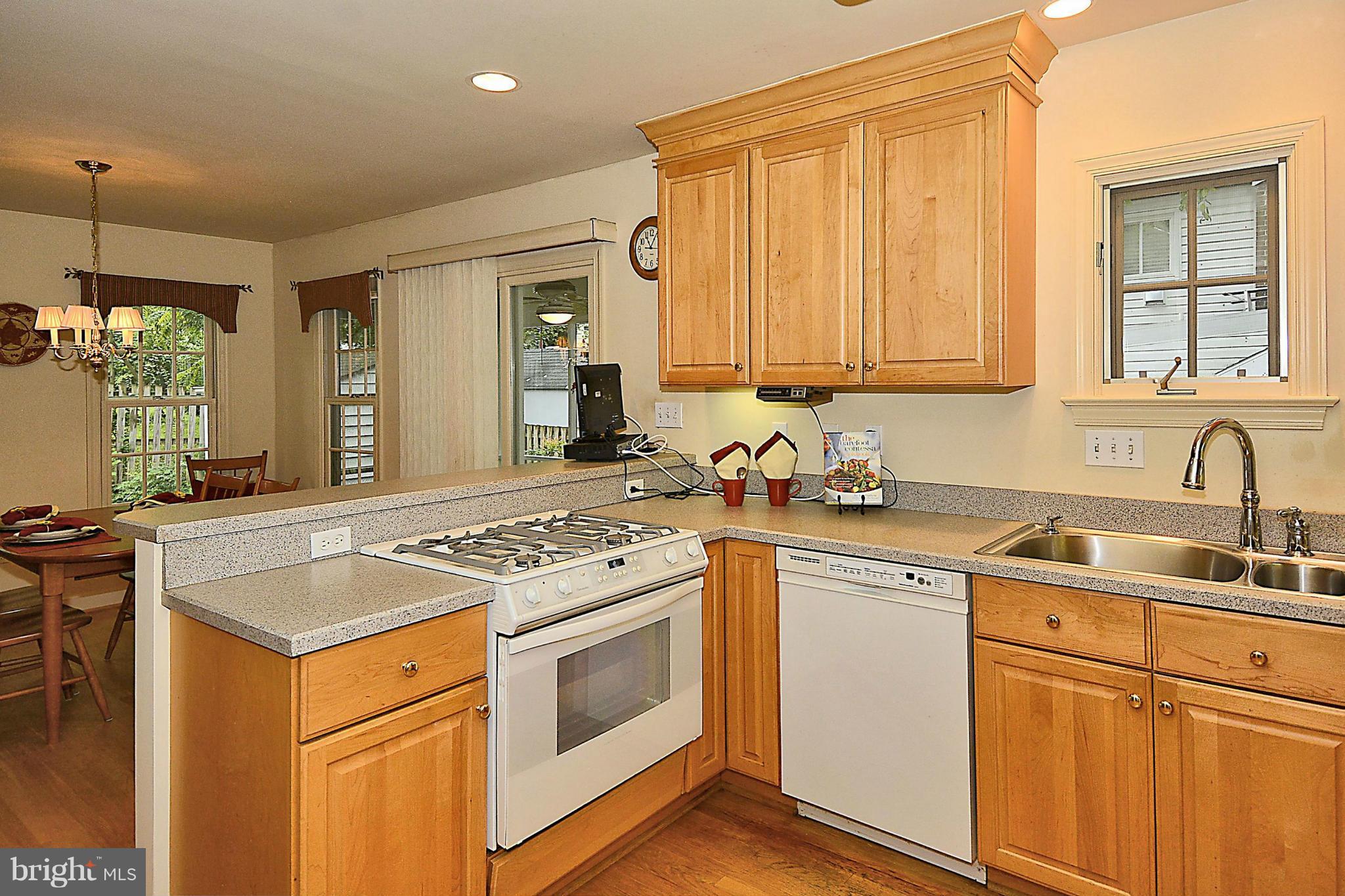 5307 Wakefield Road Bethesda, MD 20816 - Photo 3 of 30 Kitchen